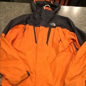 Men’s North Face jacket